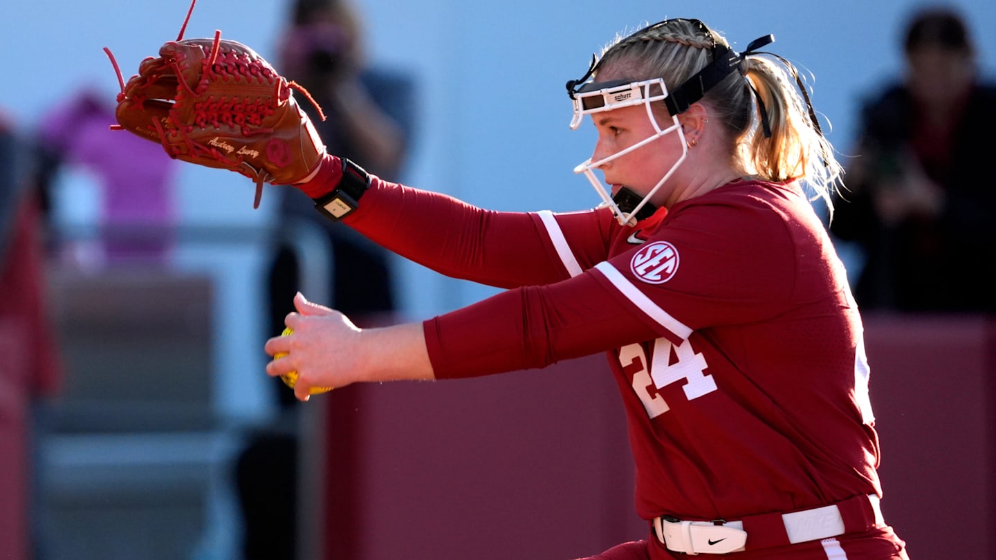 Oklahoma Duo Captures SEC Weekly Awards