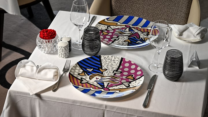Princess Cruises is setting a new standard for romantic dining with Love by Britto. Image courtesy Princess Cruises