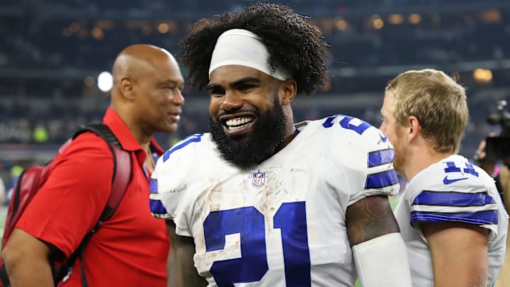 Oct 14, 2018; Arlington, TX, USA; Dallas Cowboys running back Ezekiel Elliott (21) smiles as he