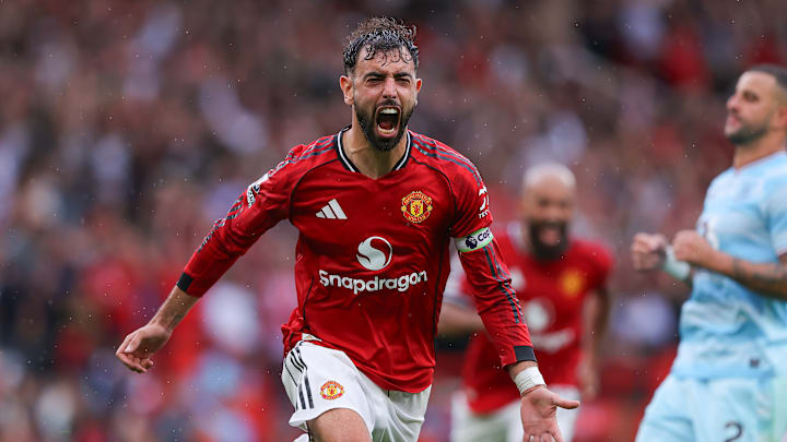 Manchester United v Burnley - Premier League