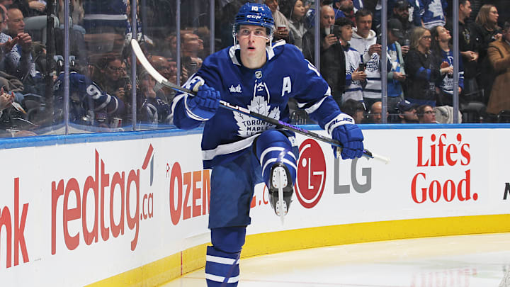 Carolina Hurricanes v Toronto Maple Leafs