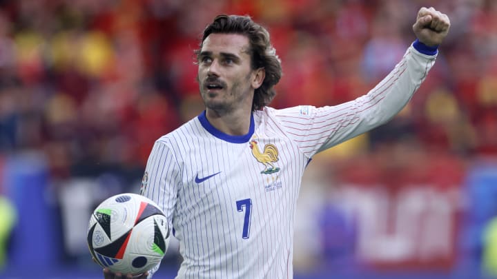 Antoine Griezmann a été aligné à droite.