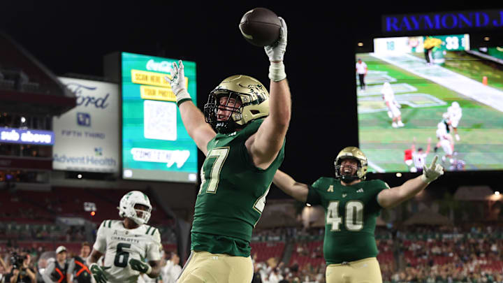 USF tight end Evan Dangler celebrates his touchdown catch against the Charlotte 49ers.
