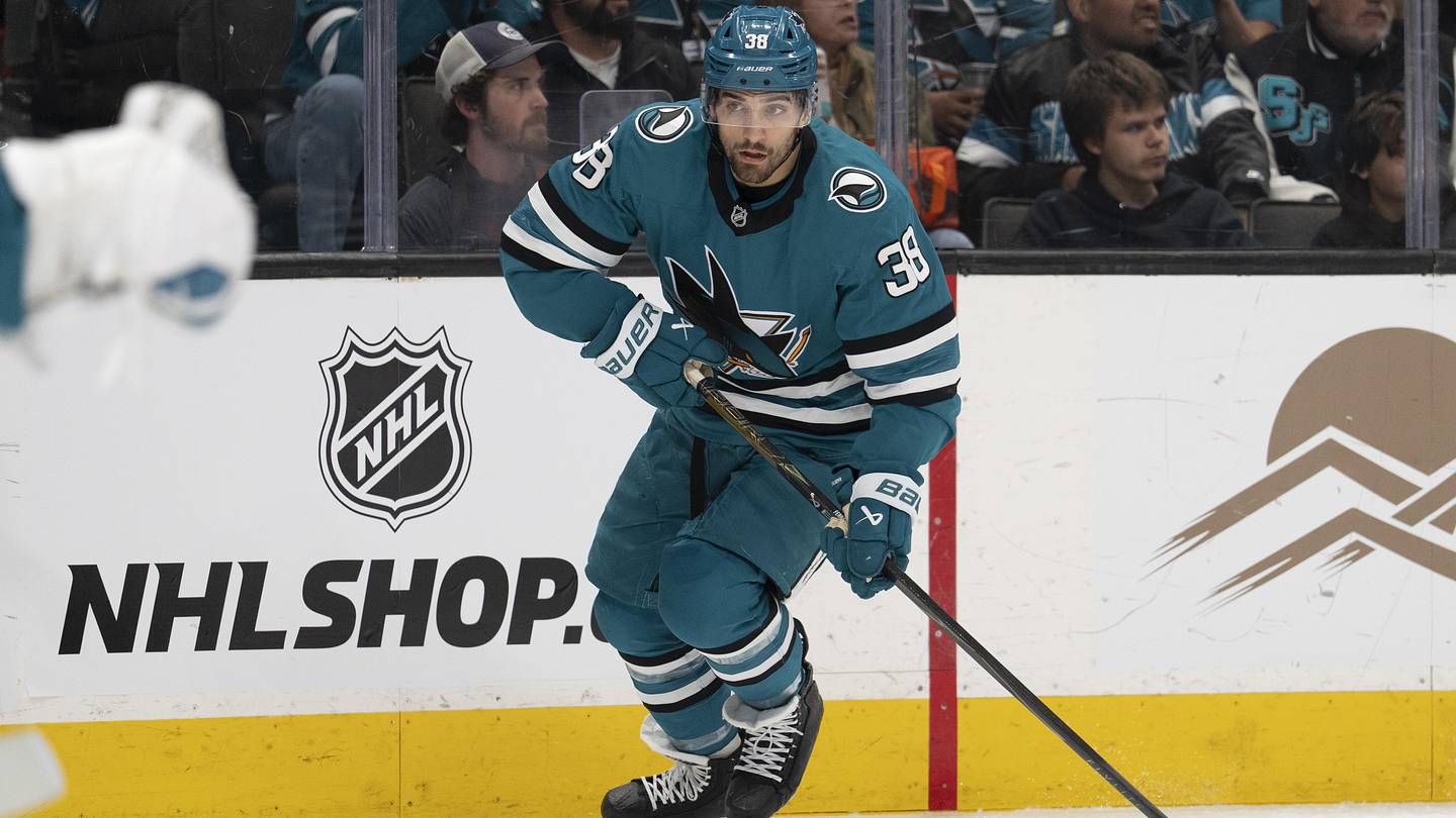 Senators should target Mario Ferraro this summer