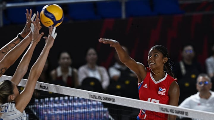 VOLLEYBALL-WORLD-PUR-GRE