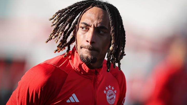 Sacha Boey - Bayern Munich