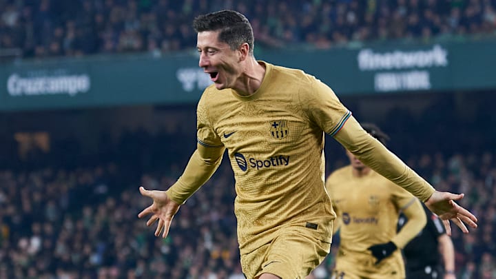 Robert Lewandowski scored Barcelona's crucial second goal Robert Lewandowski scored Barcelona's crucial second goal