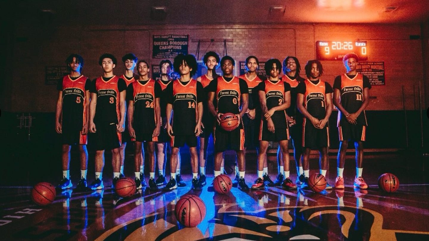 Peep The Crossover: How AND1 Went From The Street To The Feet Of High School Basketball Players