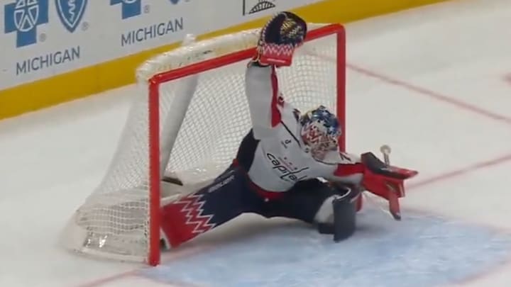 The Capitals beat the Red Wings in a shootout after a wild third-period goal