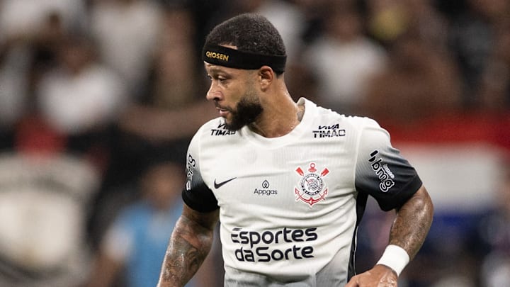 Memphis Depay foi convocado para jogos contra a Espanha na Nations League