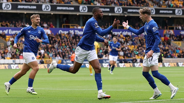 Wolverhampton Wanderers v Everton - Premier League