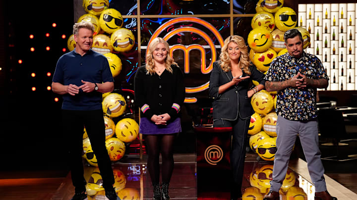 MASTERCHEF JUNIOR: L-R: Gordon Ramsay, Tilly Ramsay, Daphne Oz and Aarón Sánchez in the “Eating Emoji” season premiere episode of MASTERCHEF JUNIOR airing Monday, March 4 (8:00-9:00PM) ET/PT on FOX. CR: Greg Gayne. © 2024 FOX Media LLC.