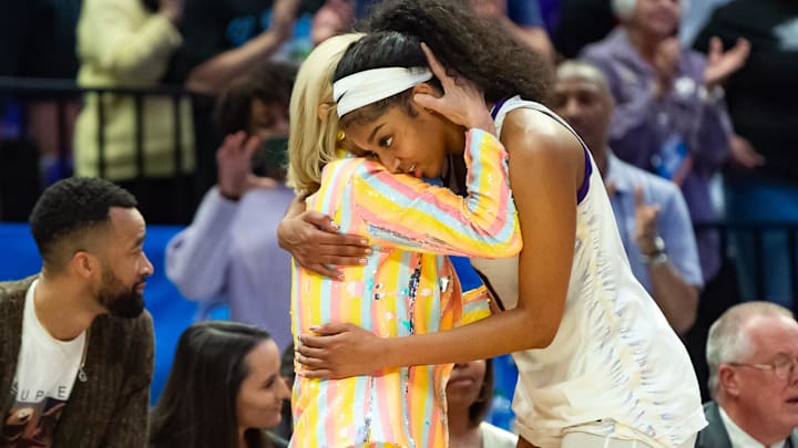 Tigers Head Coach Kim Mulkey and Angel Reese 10 The LSU Tigers take down the Middle Tennessee Blue Tigers Head Coach Kim Mulkey and Angel Reese 10 The LSU Tigers take down the Middle Tennessee Blue