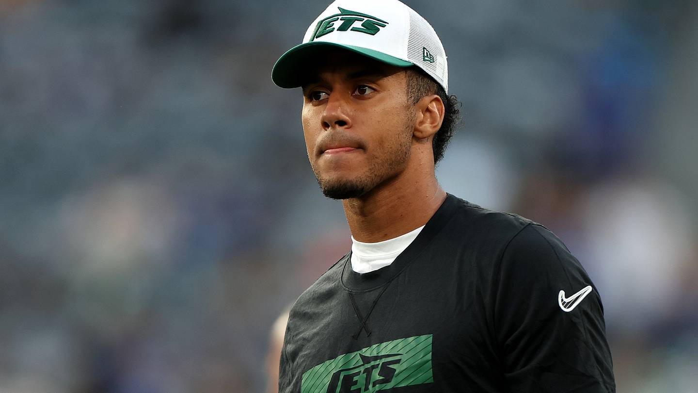 Jets' Travis Eyes Comeback After Injury Setbacks