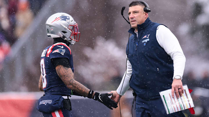 Buffalo Bills v New England Patriots - NFL 2025