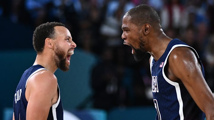 TOPSHOT-BASKETBALL-OLY-PARIS-2024-FRA-USA