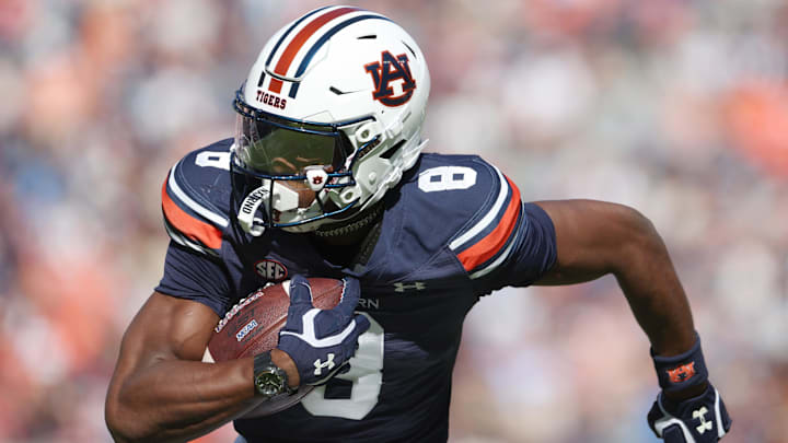 Auburn Tigers wide receiver Cam Coleman (8)