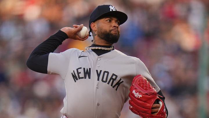 New York Yankees pitcher Luis Gil (81) throws a pitch