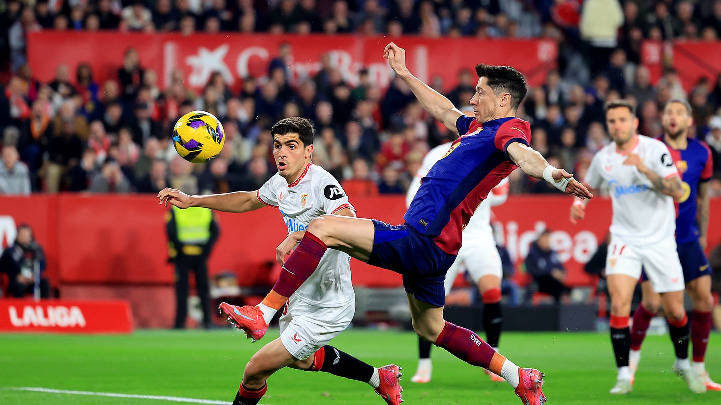 Video. Robert Lewandowski abre el marcador contra el Sevilla a los ...