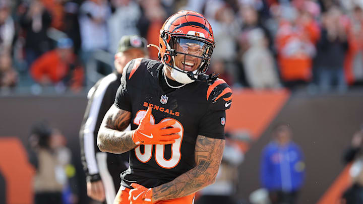 Oct 26, 2025; Cincinnati, Ohio, USA; Cincinnati Bengals running back Chase Brown (30) celebrates scoring a touchdown during the second quarter against the New York Jets at Paycor Stadium. Mandatory Credit: Joseph Maiorana-Imagn Images Oct 26, 2025; Cincinnati, Ohio, USA; Cincinnati Bengals running back Chase Brown (30) celebrates scoring a touchdown during the second quarter against the New York Jets at Paycor Stadium. Mandatory Credit: Joseph Maiorana-Imagn Images