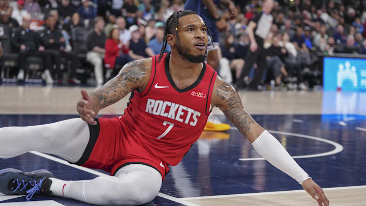 Cam Whitmore complaining to the referees while with the Rockets