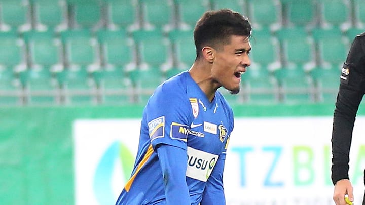 Ulysses Llanez im Trikot von St. Pölten