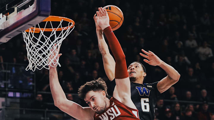 Tyree Ihenacho takes one to the hoop against Washington State. 