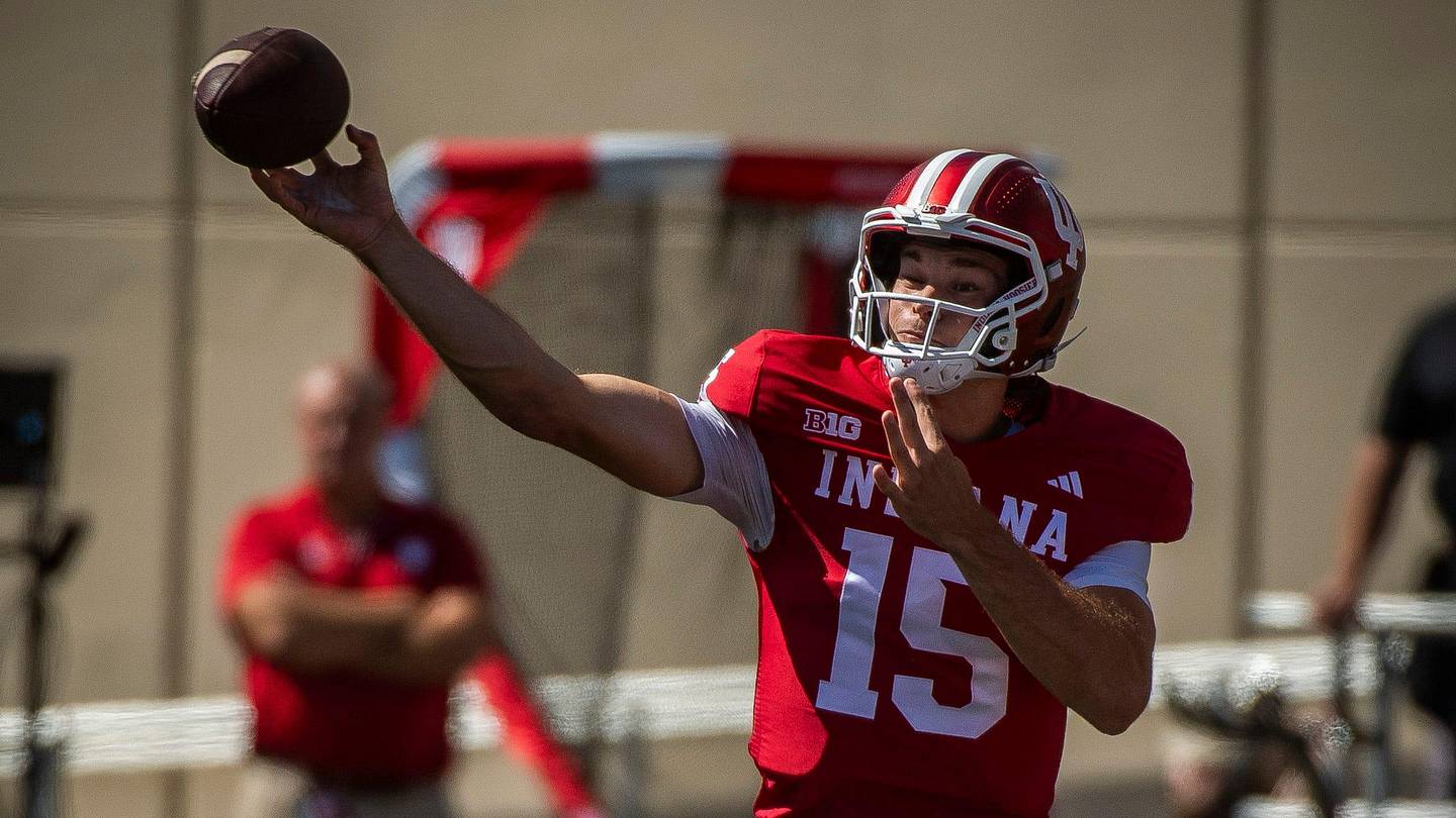 QB Prospects Sellers and Mendoza Shine Amid Draft Buzz