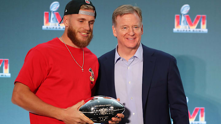 Kupp recibió el premio al MVP del Super Bowl