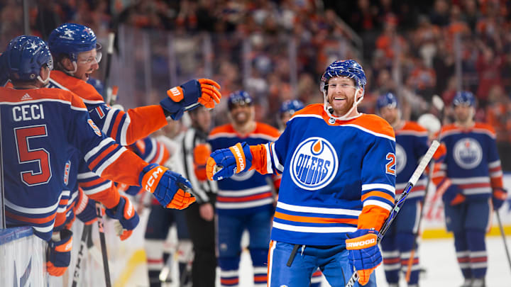 Washington Capitals v Edmonton Oilers