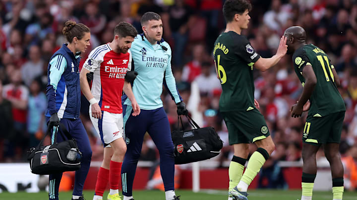 Alvo do Flamengo, Jorginho foi substituído no segundo tempo