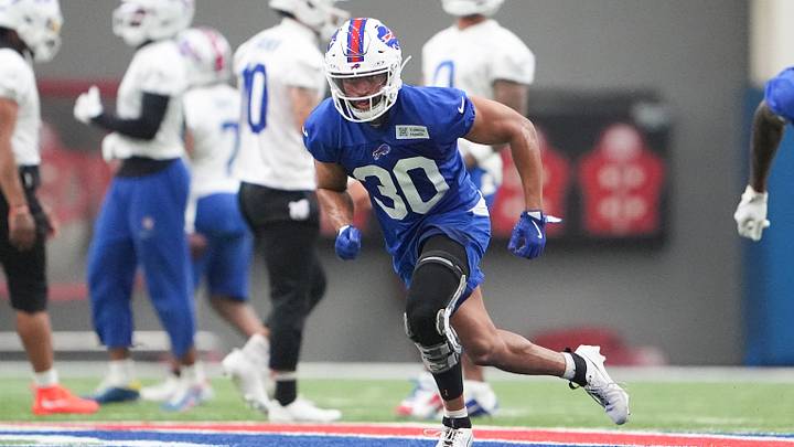 Buffalo Bills safety Wande Owens (30) trains during Buffalo Bills Minicamp. Buffalo Bills safety Wande Owens (30) trains during Buffalo Bills Minicamp.