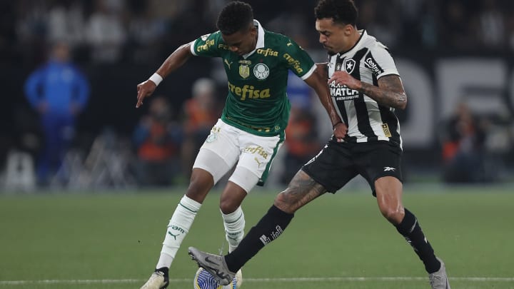 Jogo entre brasileiros ocorre no Nilton Santos