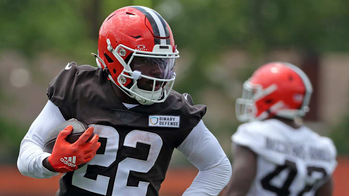 Cleveland Browns running back Dylan Sampson (22) runs for yards during practice at NFL minicamp, Tuesday, June 10, 2025, in Berea, Ohio. [Jeff Lange/Beacon Journal]