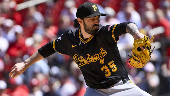 May 7, 2025; St. Louis, Missouri, USA; Pittsburgh Pirates relief pitcher Colin Holderman (35) pitches against the St. Louis Cardinals during the eighth inning at Busch Stadium. Mandatory Credit: Jeff Curry-Imagn Images May 7, 2025; St. Louis, Missouri, USA; Pittsburgh Pirates relief pitcher Colin Holderman (35) pitches against the St. Louis Cardinals during the eighth inning at Busch Stadium. Mandatory Credit: Jeff Curry-Imagn Images