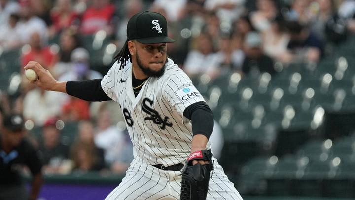 Aug 12, 2026; Chicago, Illinois, USA; Chicago White Sox pitcher Luis Castillo (58) throws the ball against the Cincinnati Reds during the first inning at Rate Field. Mandatory Credit: David Banks-Imagn Images Aug 12, 2026; Chicago, Illinois, USA; Chicago White Sox pitcher Luis Castillo (58) throws the ball against the Cincinnati Reds during the first inning at Rate Field. Mandatory Credit: David Banks-Imagn Images