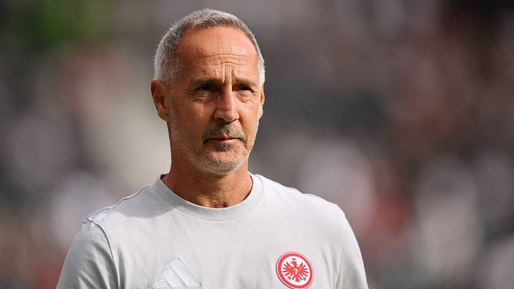Adi Hütter erwägt eine Systemumstellung 