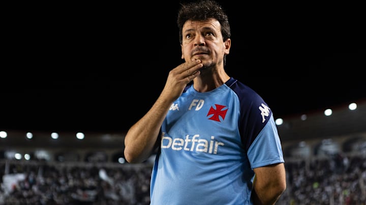 Fernando Diniz vive pior momento no comando do Vasco em 2025