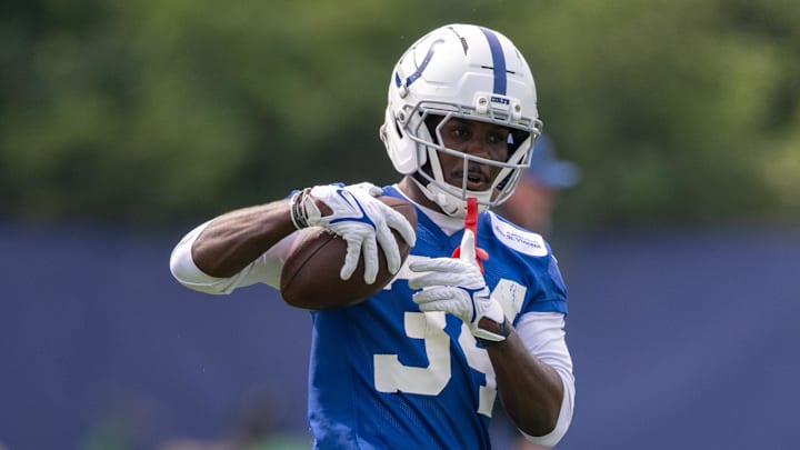 Jun 12, 2025; Indianapolis, IN, USA; Indianapolis Colts cornerback David Long Jr. (34) catches a pass during training camp at the Farm Bureau Football complex. 