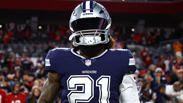 Jan 16, 2023; Tampa, Florida, USA; Dallas Cowboys running back Ezekiel Elliott (21) before the wild