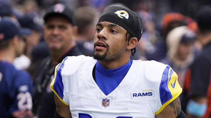 Los Angeles Rams cornerback Cobie Durant in a game against the Chicago Bears at Soldier Field. 