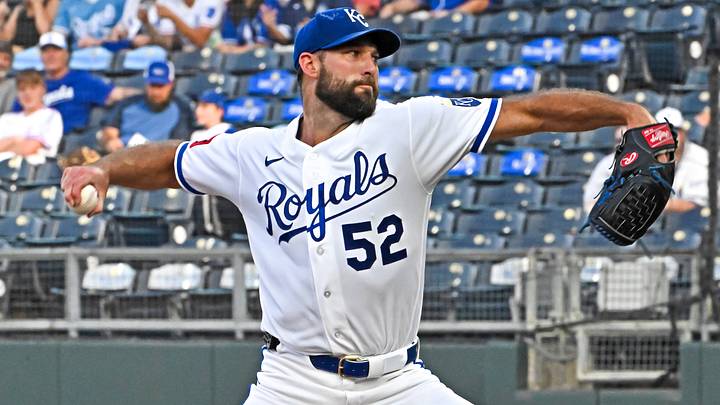 Aug 17, 2026; Kansas City, Missouri, USA; Kansas City Royals starting pitcher Michael Wacha (52) throws a pitch in the first inning against the Athletics at Kauffman Stadium. Mandatory Credit: Peter Aiken-Imagn Images Aug 17, 2026; Kansas City, Missouri, USA; Kansas City Royals starting pitcher Michael Wacha (52) throws a pitch in the first inning against the Athletics at Kauffman Stadium. Mandatory Credit: Peter Aiken-Imagn Images