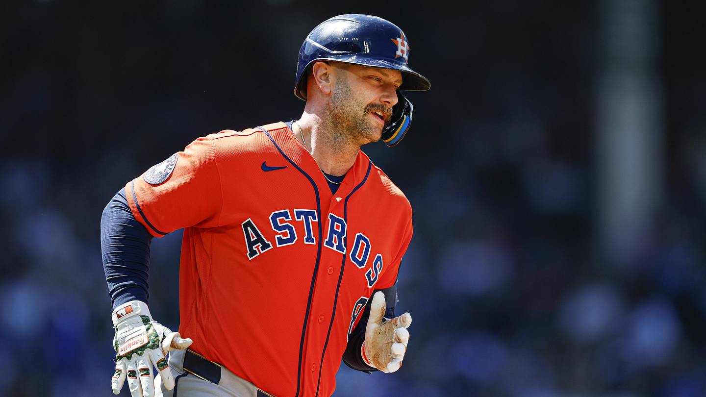 Christian Walker Posts Big Numbers, Gets No Love in The Hobby