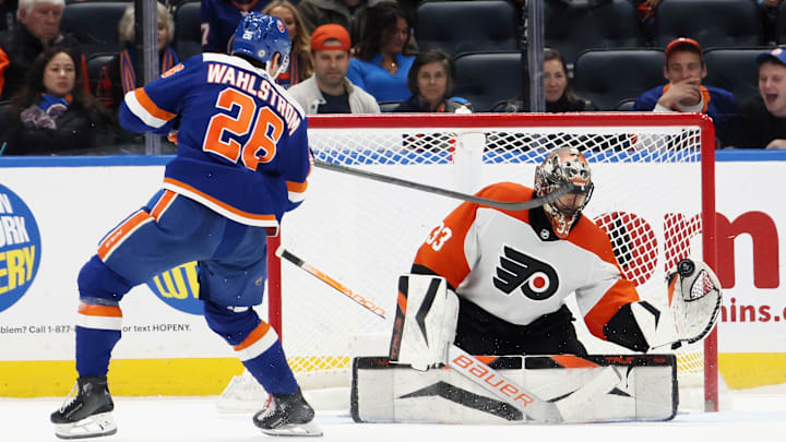 Philadelphia Flyers v New York Islanders