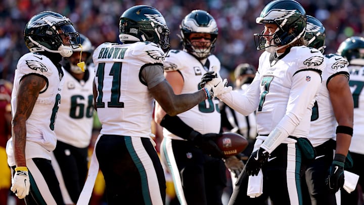 Kenny Pickett, A.J. Brown, Philadelphia Eagles