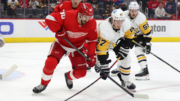 Pittsburgh Penguins v Detroit Red Wings
