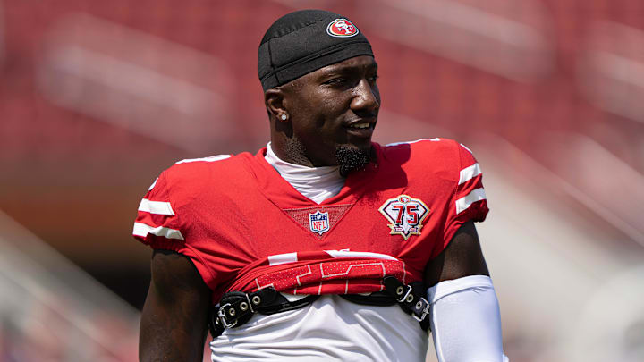 Aug 29, 2021; Santa Clara, California, USA; San Francisco 49ers wide receiver Deebo Samuel (19) before the game against the Las Vegas Raiders at Levi's Stadium. Mandatory Credit: Stan Szeto-Imagn Images Aug 29, 2021; Santa Clara, California, USA; San Francisco 49ers wide receiver Deebo Samuel (19) before the game against the Las Vegas Raiders at Levi's Stadium. Mandatory Credit: Stan Szeto-Imagn Images