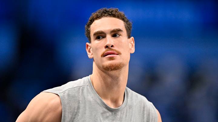 Feb 27, 2026; Dallas, Texas, USA; Dallas Mavericks forward Dwight Powell (7) warms up before the game between the Dallas Mavericks and the Memphis Grizzlies at the American Airlines Center. Mandatory Credit: Jerome Miron-Imagn Images Feb 27, 2026; Dallas, Texas, USA; Dallas Mavericks forward Dwight Powell (7) warms up before the game between the Dallas Mavericks and the Memphis Grizzlies at the American Airlines Center. Mandatory Credit: Jerome Miron-Imagn Images