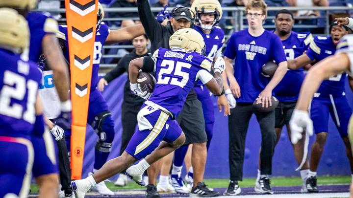 Donovan Robinson intercepts a Derek Zammit pass and returns it 36 yards for a score in the Spring Game. Donovan Robinson intercepts a Derek Zammit pass and returns it 36 yards for a score in the Spring Game.
