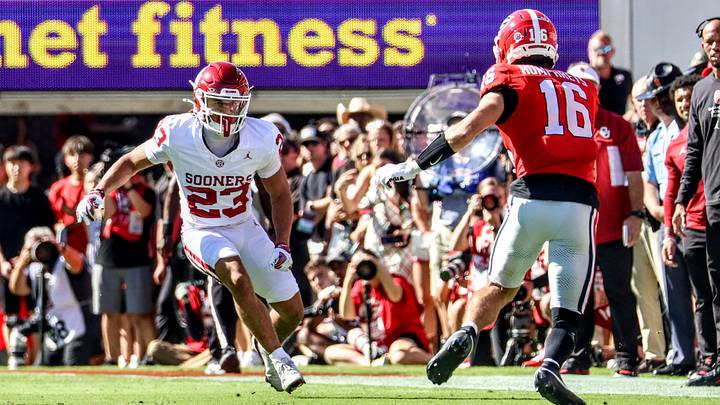 Oklahoma defensive back Eli Bowen tries to make a tackle against Georgia. Oklahoma defensive back Eli Bowen tries to make a tackle against Georgia.